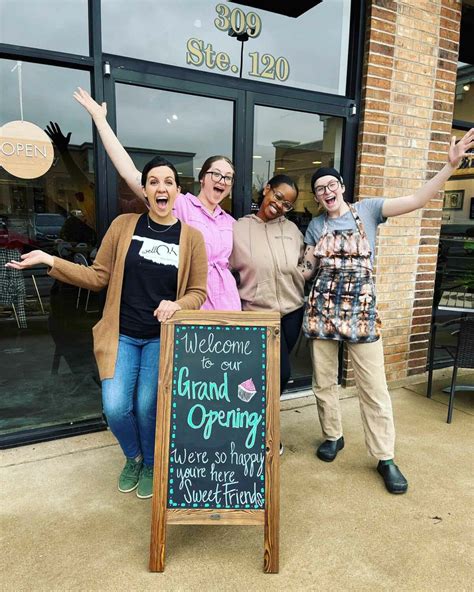 ABOUT - Sweet Friends Bakery