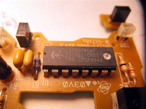 Logitech Mouse Disassembly 的图像结果