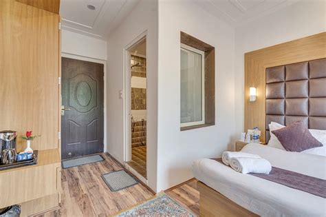 Twin Towers | Best Budget Property in Rajbagh, Srinagar