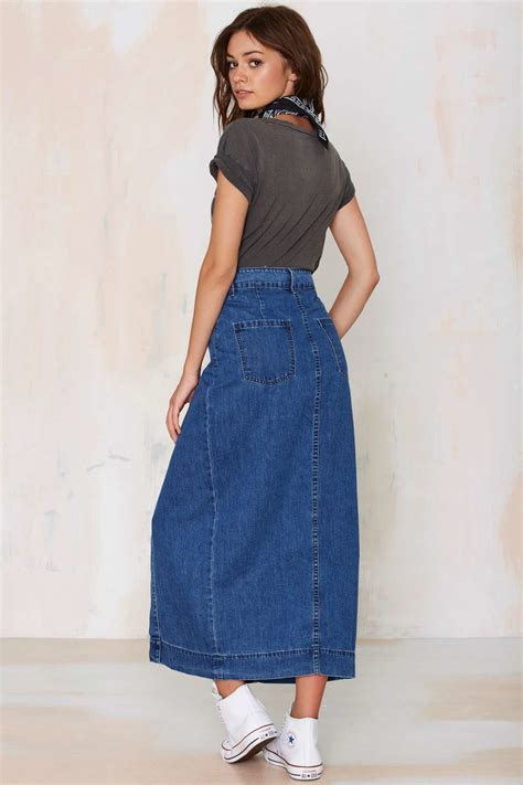 Long Denim Skirt Trend - Lizzy Eden Personal Stylist