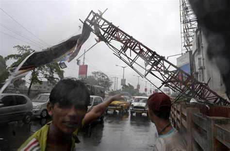 科学网—印度东部遭受飓风袭击24人死亡11万人受灾(图) - 杨学祥的博文