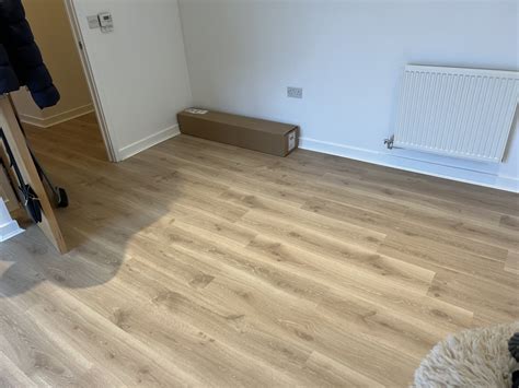 Installation of QuickStep Creo Tennessee Oak Light Laminate Flooring in ...