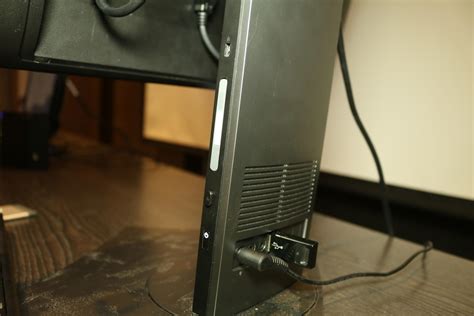 Vom Display-Ständer zum PC: Intel integriert die Compute Card in einen ...