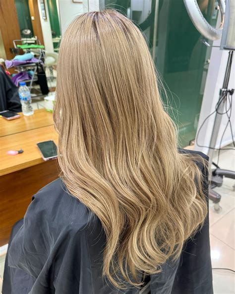 White Beige Color【Hair Room Sora】｜バンコクの美容院専門サイト｜ビューティーバンコク