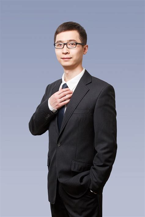 唐磊参加芜湖市青年企业家协会第五次会员大会并受聘法律顾问-上海金茂凯德（芜湖）律师事务所