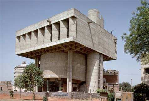 7 Famous Examples of Brutalist Architecture in India {2024}