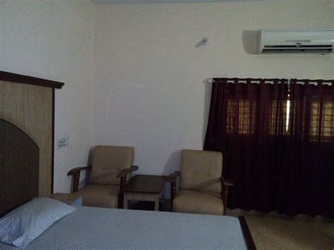 RAJATHADRI GUEST HOUSE (Dharmasthala, Karnataka) - Guesthouse Reviews ...