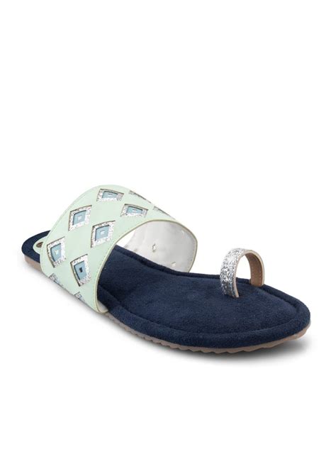 Get Glitter Diamond Toe Ring Flats at ₹ 1920 | LBB Shop