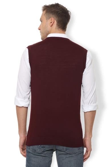 Buy Men Maroon Textured V-Neck Sweater Online - 317425 | Van Heusen