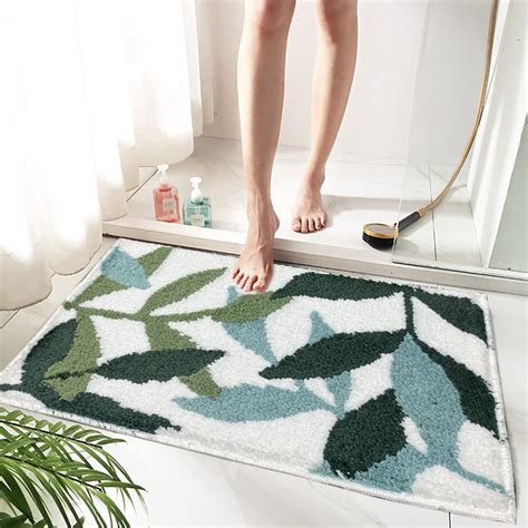 Roseate Leaves Super Soft Anti Skid (40x60 cm) Microfiber 2000 GSM Bath ...