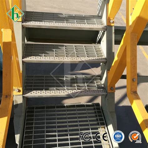 Kaiheng Metal Stair Treads Suppliers Galvanized Steel Grating Walkway ...