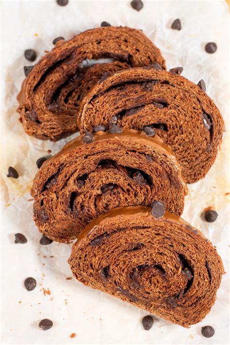 Chokoladebrød (Chocolate Swirl Bread) - Skandibaking