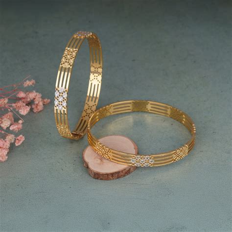 Bridal Bangle Set Online | Wedding Bangles for Women in Gold Finish ...