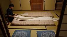 letto giapponese futon preparazione letto giapponese futon letto giapponese futon preparazione letto giapponese futon