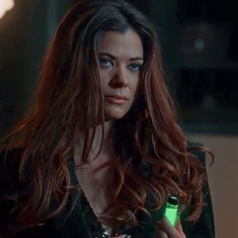 Pin de C L em poison ivy | Melhores vilões, Vilãs, Ruy barbosa