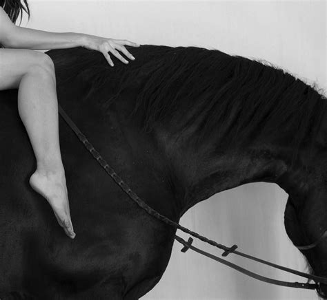 Sylvie Blum - Horses #15421 - close-up of Nude Model sitting on a Horse, Fine Art Photography ...