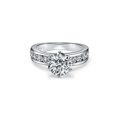 『珠宝』This is Tiffany 传奇风格：从钻石之王到梦想之蓝 | iDaily Jewelry · 每日珠宝杂志