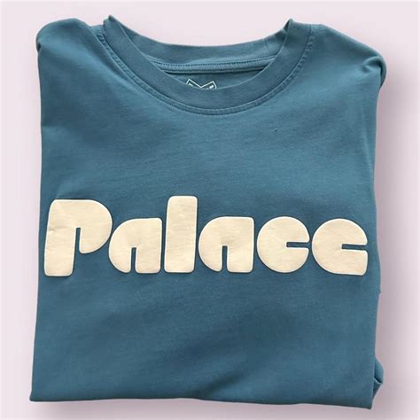 Palace Men's T-shirt | Depop