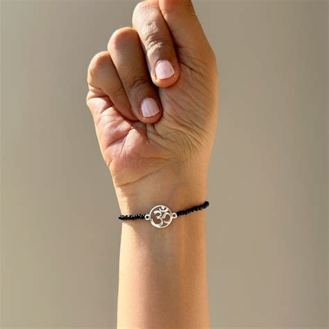 WOMEN- OM 92.5 Silver with Black Onyx beads Bracelet – Amaltaas