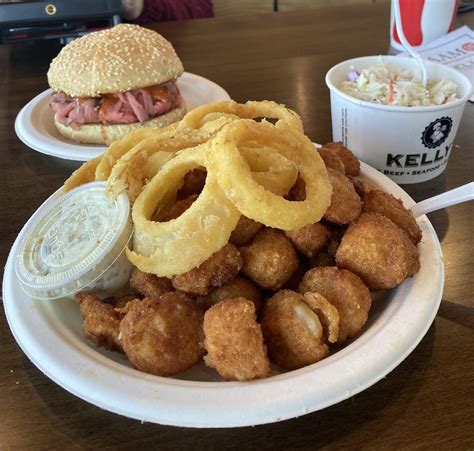 Kelly's Roast Beef opens fifth Mass. restaurant in dedham