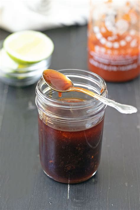 Honey Sriracha Sauce (Ready In 10 Minutes!)