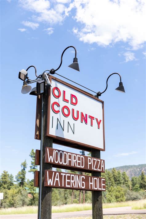 Pizza in Pine AZ: Old County Inn Pizzeria | a taste of az