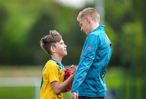 Oleksandr Zinchenko invites 10-year-old Ukrainian refugee to train at ...