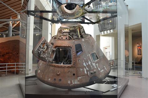 Apollo 17 Command Module 的图像结果