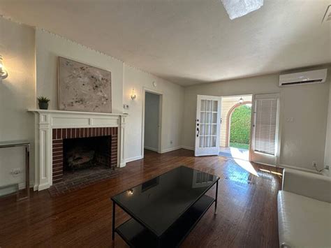 San Gabriel Front Courtyard Two-Room Cottage - Houses for Rent in San ...