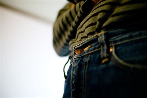 How many of u wear jeans/pants without a belt with shirt tucked in???? (SRS)(PIC) - Bodybuilding ...