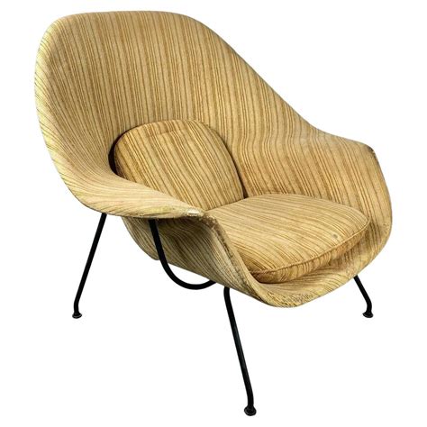 Eero Saarinen Womb Chair at 1stDibs
