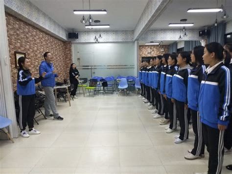 外国语学院合唱训练进行时-菏泽学院外国语学院