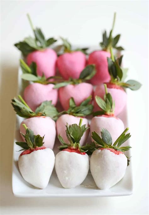 Yogurt Dipped Ombre Strawberries - Eat Yourself Skinny