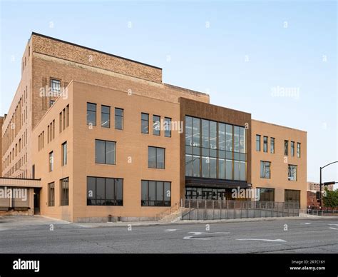 Square Headquarters building Stock Photo - Alamy