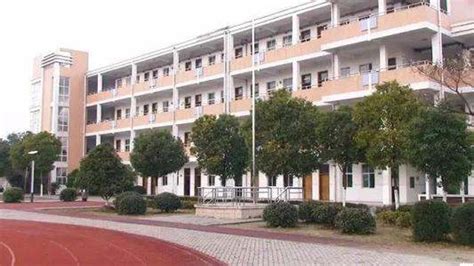广西柳州的中学排名前十(柳州技校排名前十的学校)-蓬莱百科网