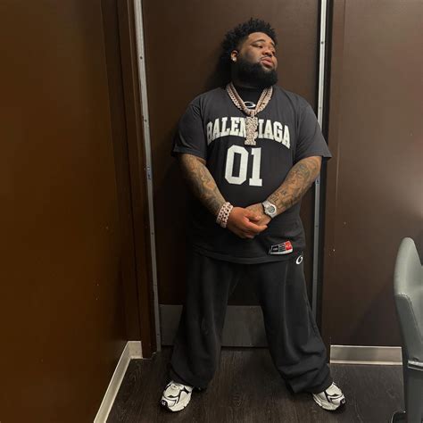 Rod Wave Outfit from January 6, 2025 | WHAT’S ON THE STAR?