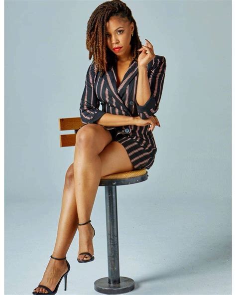 Khaneshia 'KJ' Smith's feet