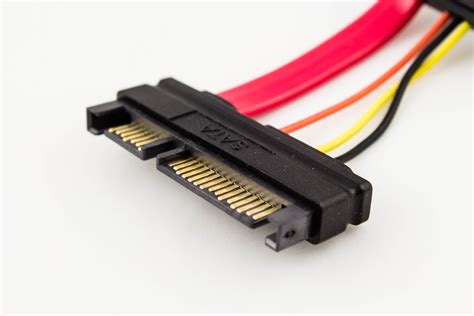 Amphenol SATA Cable (Straight to Straight without Latch) - Pactech