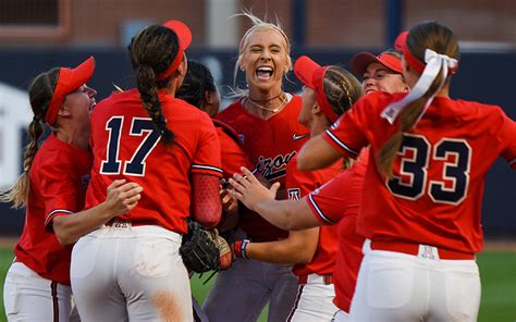 Arizona softball ends eight-year Women's College World Series drought