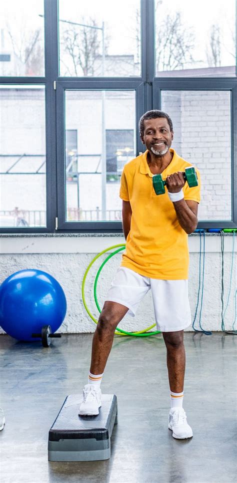 Elderly Exercise 的图像结果