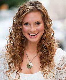 Easy Hairstyles For Curly Hair by 60 Curly Hairstyles To Look Youthful Yet Flattering Easy Hairstyles For Curly Hair