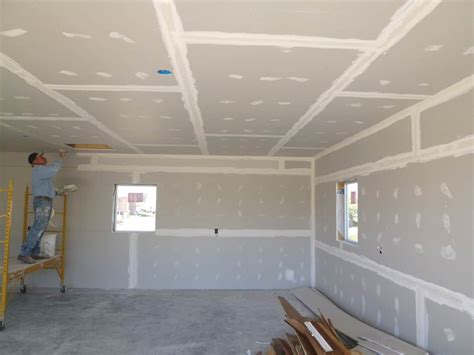 The Guide to Drywall and Sheetrock Sizes and Thickness | SawsHub