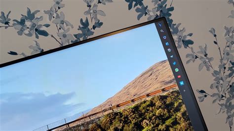 Image result for Windows 11 Desktop Right Side