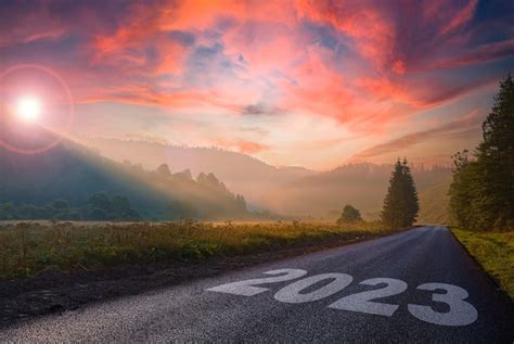 2020 Ford Transit 10 Passenger Van 的图像结果