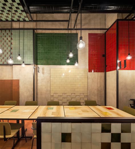 瓷砖装扮下的巴塞罗那的disfrutar餐厅_设计邦-全球受欢迎的集建筑、工业、科技、艺术、时尚和视觉类的设计媒体