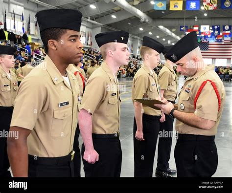 GREAT LAKES, Ill. (Feb. 25, 2017) Electrician’s Mate 1st Class Joseph ...