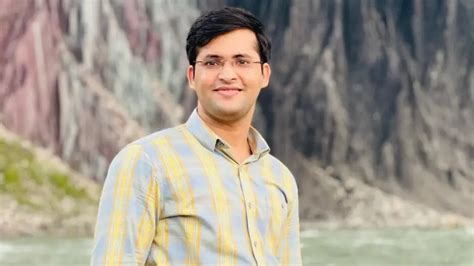 Forget IAS Tina Dabi, this youngest IAS officer's story has...