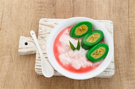 Es pisang ijo, traditional dessert from makassar, south sulawesi ...