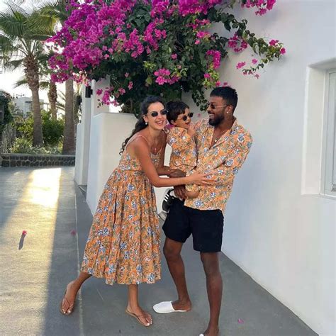 Cricketer Hardik Pandya and his wife Natasa Stankovic's lovey-dovey ...