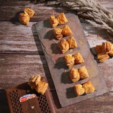 CRISPY TRAILS Puff Toast – Light, Crunchy & Buttery Snack | Tea Time R ...